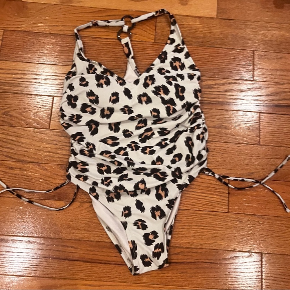 Kona Sol Animal Print Swimsuit Medium
